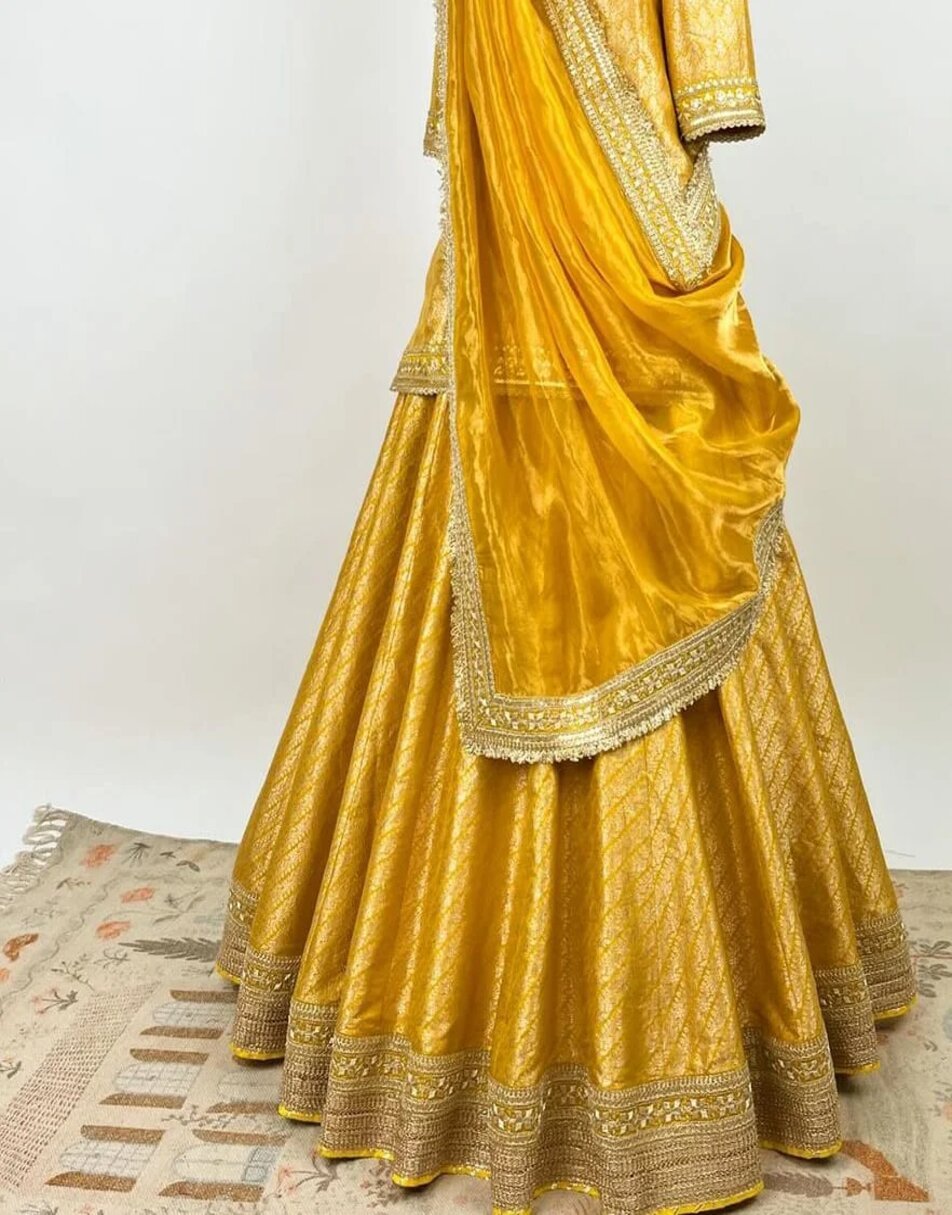 Yellow pure kattan banarsi silk lehenga with pure tissue duppatta