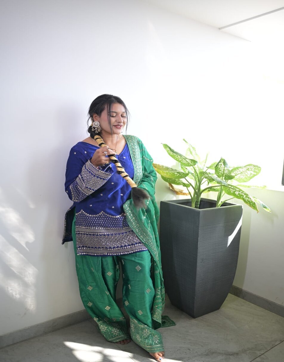 Paranda Sharara set