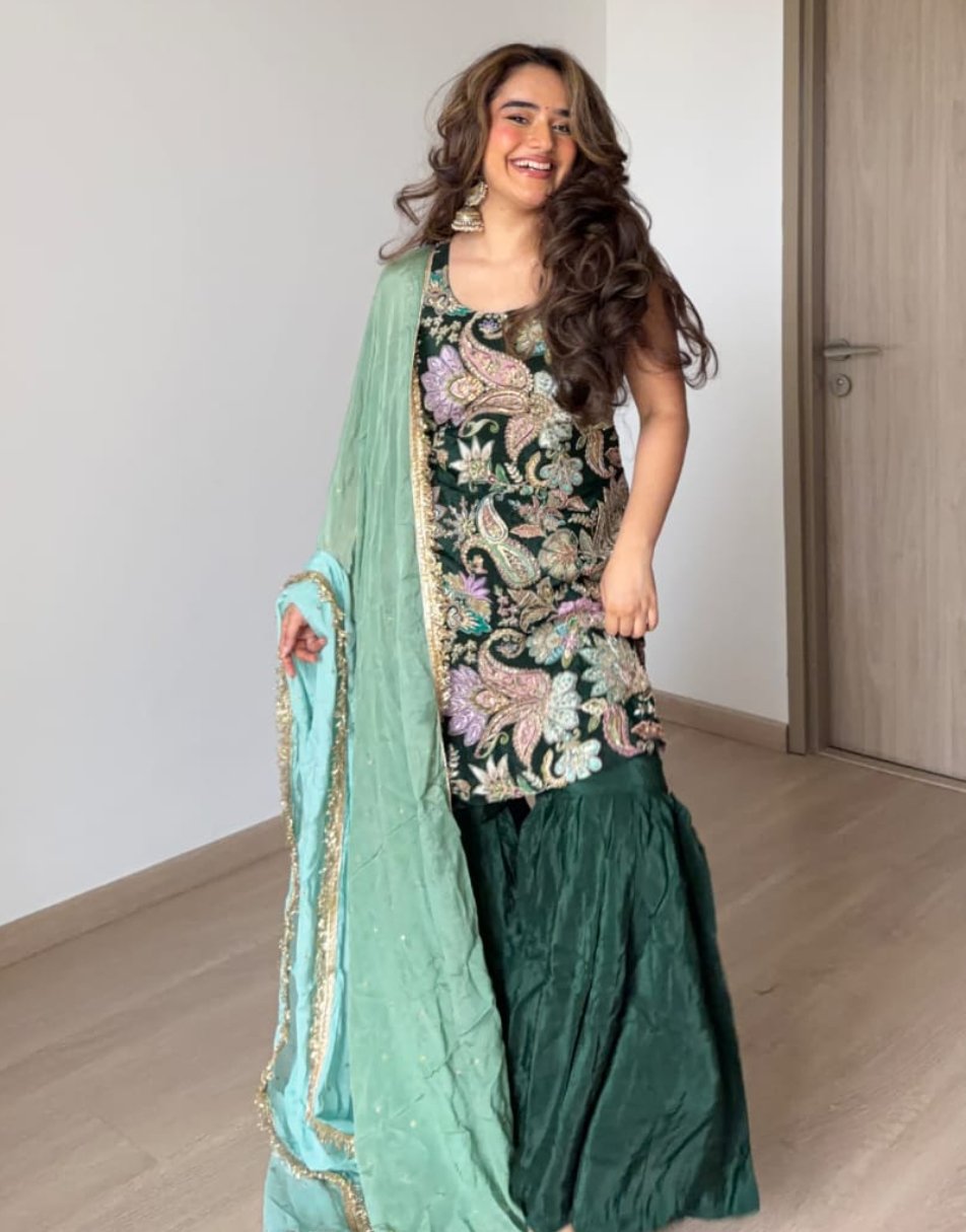Pawni sharara set